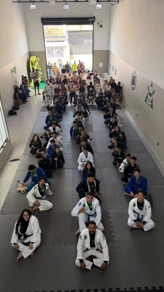 Ogre Escola de Jiujitsu - Turma 15+